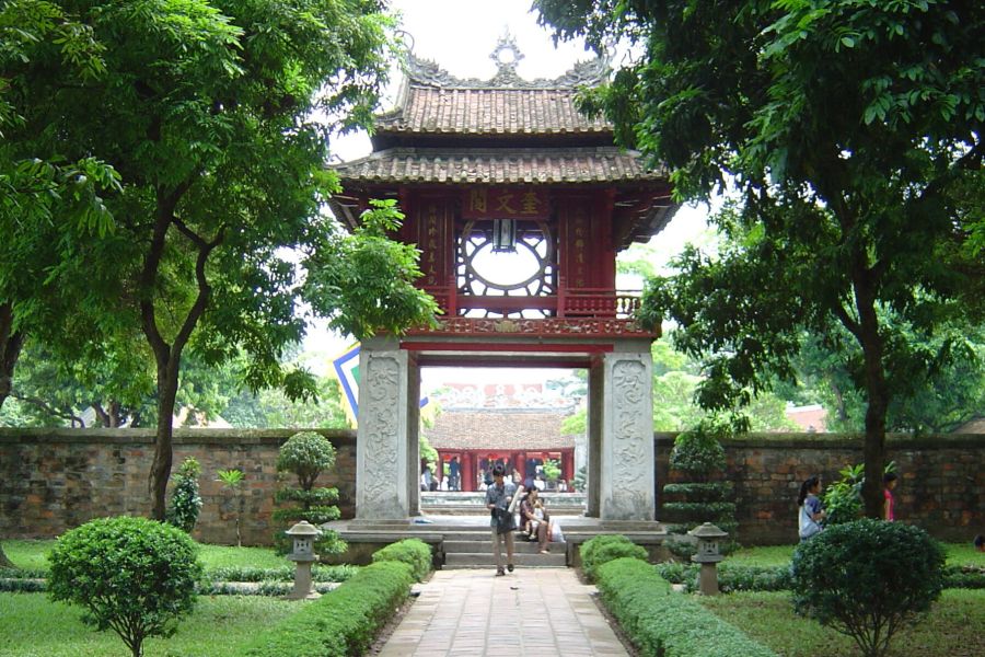 Khám Phá Vẻ Đẹp Lịch Sử và Văn Hóa Tại Văn Miếu Cùng Nhà Khách Tổng Liên Đoàn