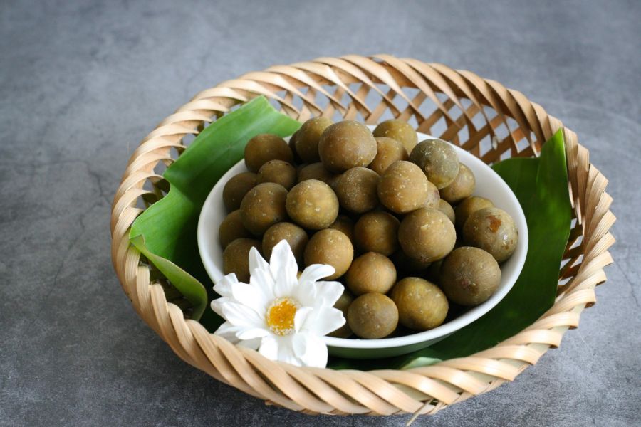 Khám phá món Ô mai sấu – Món quà vặt truyền thống chinh phục vị giác bao thế hệ