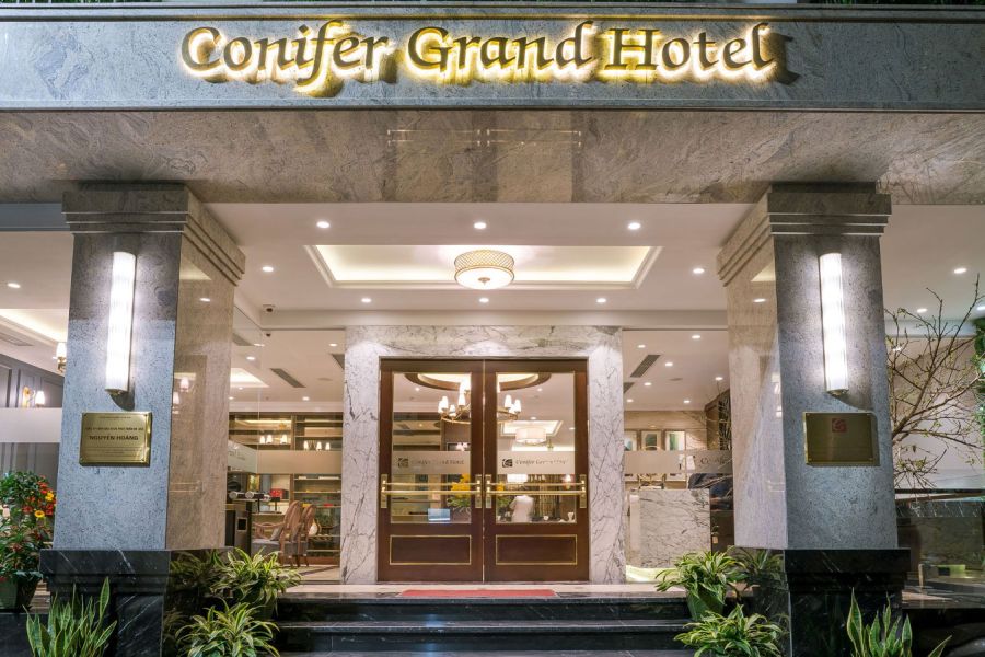 Khám Phá Conifer Grand Hotel: Nơi Nghỉ Dưỡng Lý Tưởng Tại Hà Nội