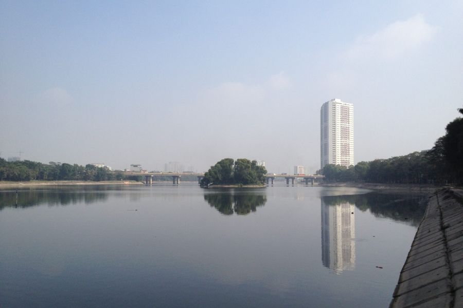 Khám Phá Những Món Ăn Ngon Tại Hồ Linh Đàm – Điểm Đến Không Thể Bỏ Qua
