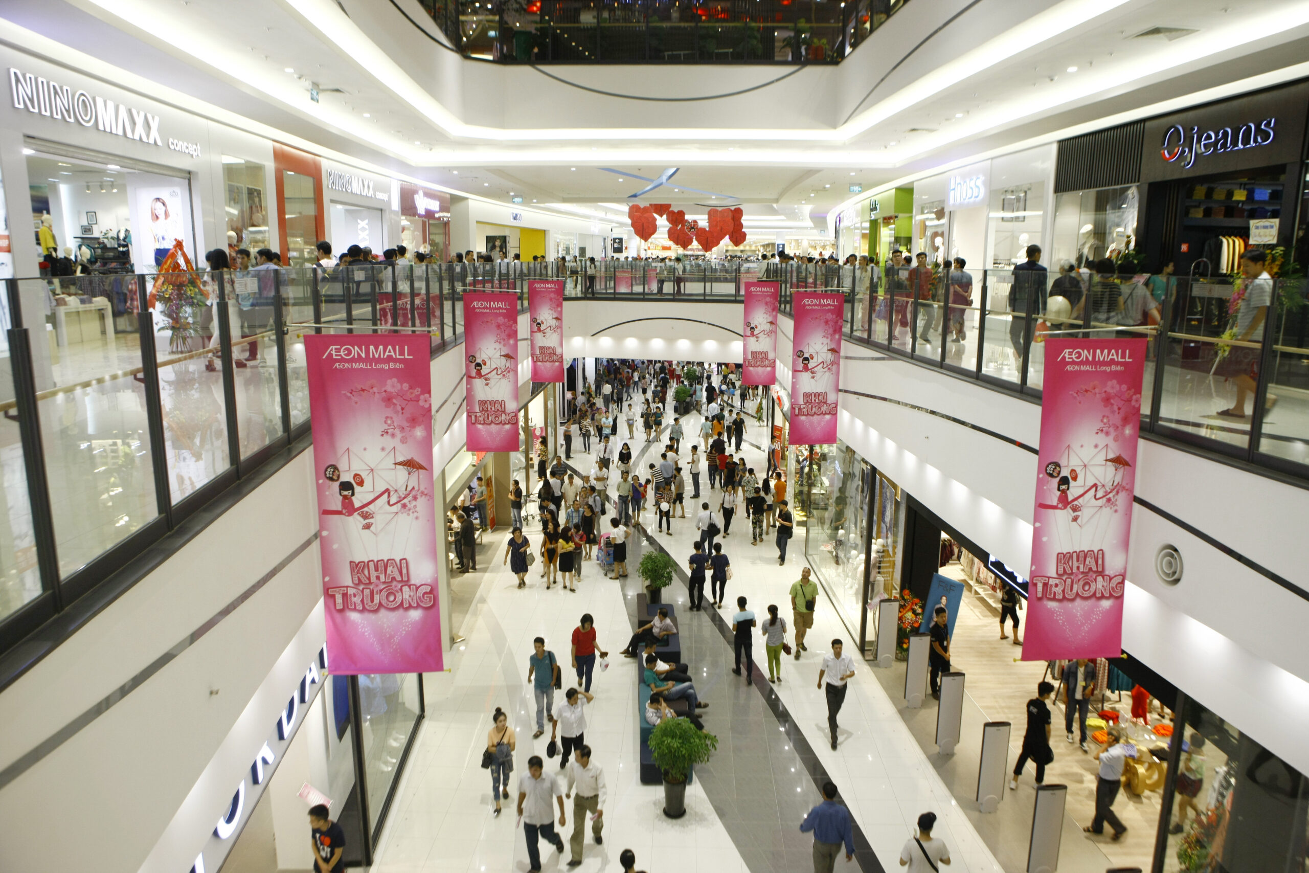 Khám Phá Aeon Mall Long Biên: Trung Tâm Mua Sắm Sầm Uất và Đầy Màu Sắc