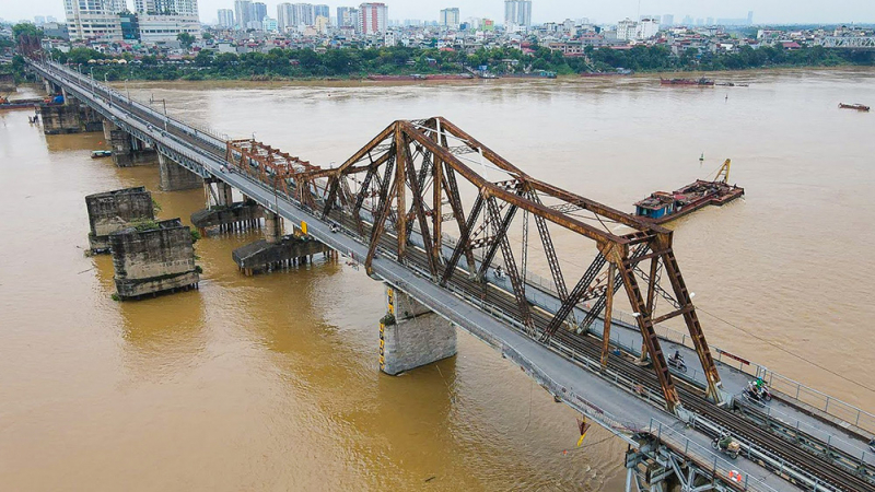 Khám Phá Cầu Long Biên – Biểu Tượng Lịch Sử Hà Nội Qua Thời Gian