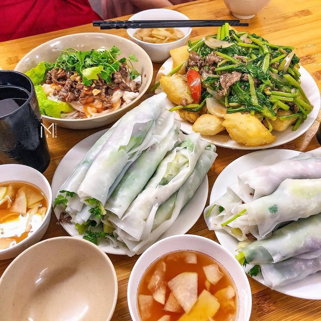 Khám Phá Hương Vị Đặc Trưng Tại Phở Cuốn Ngũ Xá – Tinh Hoa Ẩm Thực Hà Thành