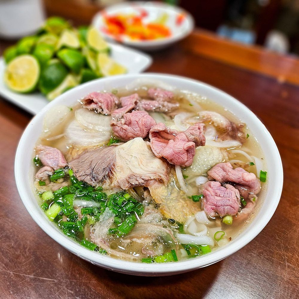 Khám phá hương vị truyền thống tại Phở bò Lý Quốc Sư