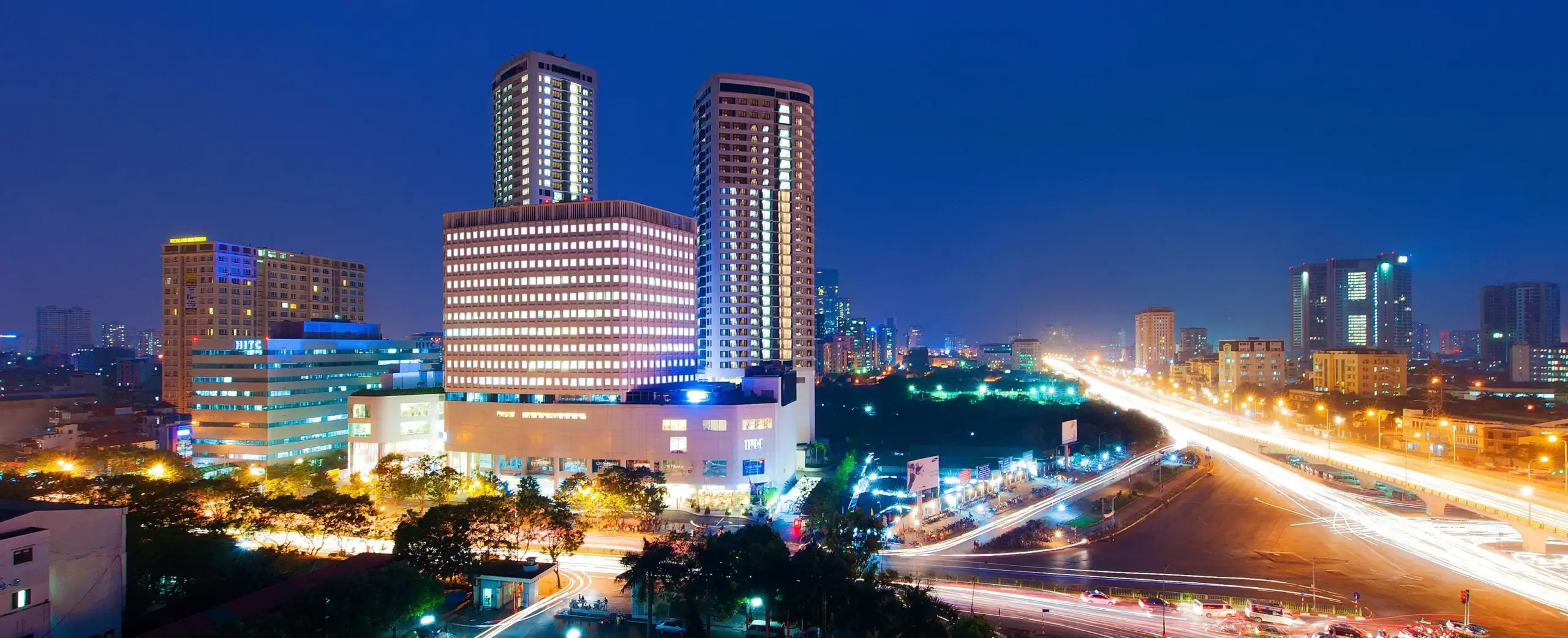 Khám Phá Indochina Plaza Hanoi &#8211; Địa Điểm Mua Sắm, Giải Trí Tuyệt Vời