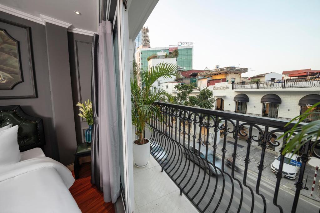 Khám Phá Madelise Stardust Hotel &#038; Travel &#8211; Điểm Dừng Chân Tuyệt Vời Tại Hà Nội