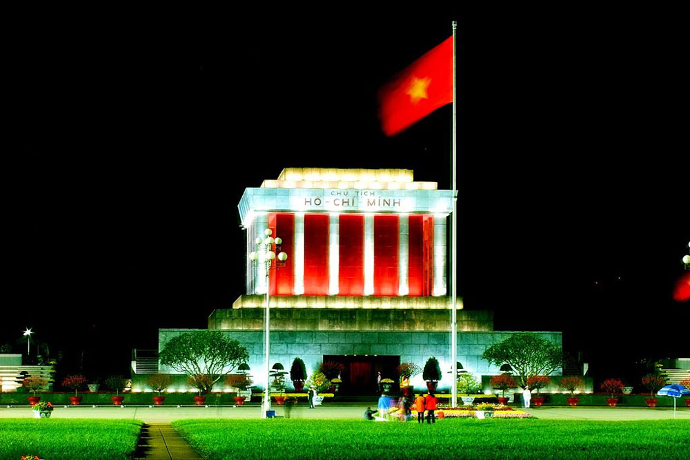 Khám Phá Những Điều Đặc Biệt Tại Lăng Chủ tịch Hồ Chí Minh Cùng Nhà Khách Tổng Liên Đoàn