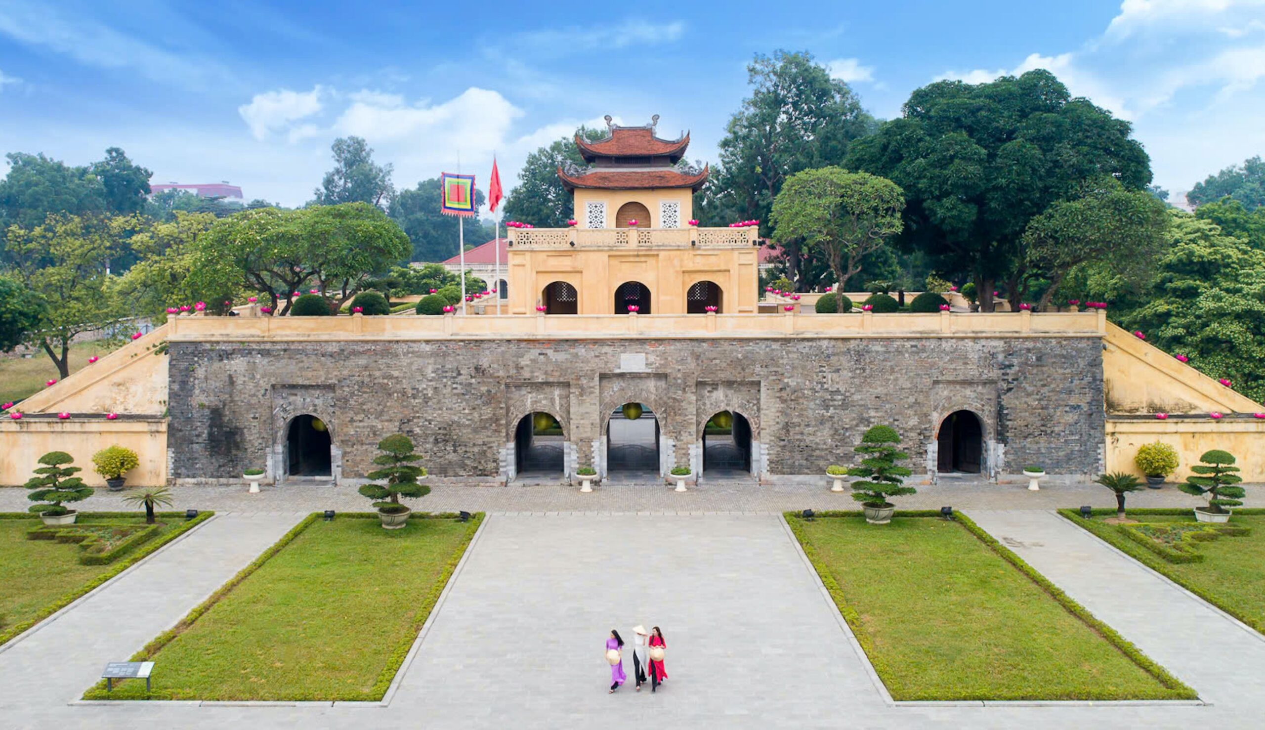 Khám Phá Vẻ Đẹp Lịch Sử Qua Di Sản Hoàng Thành Thăng Long