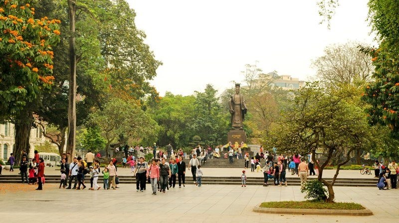 Khám Phá Vườn Hoa Lý Thái Tổ &#8211; Một Địa Điểm Tuyệt Vời Dành Cho Những Ai Yêu Thiên Nhiên