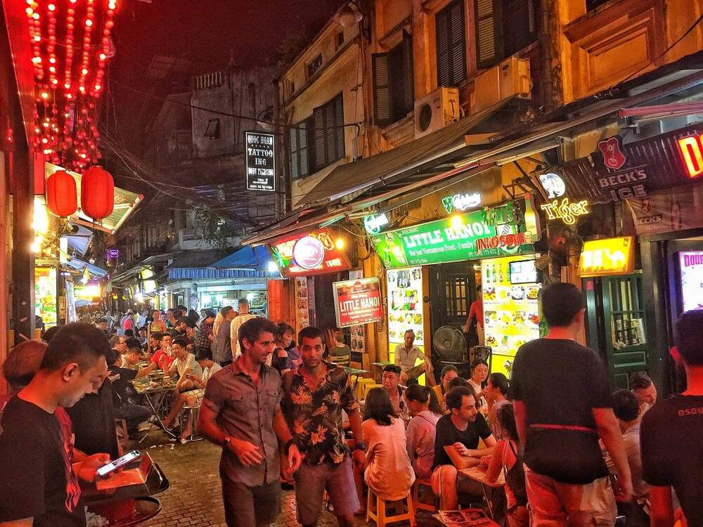 Phố bia Tạ Hiện – Trải nghiệm hương vị độc đáo của Hà Nội