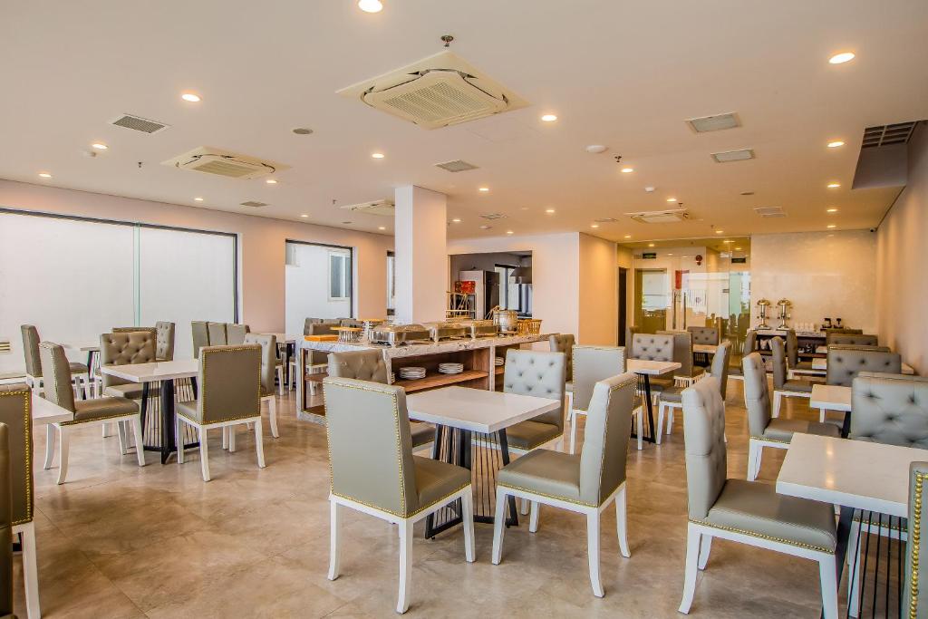 Sea Light Hotel: Khám phá không gian nghỉ dưỡng đỉnh cao bên bờ biển Đà Nẵng